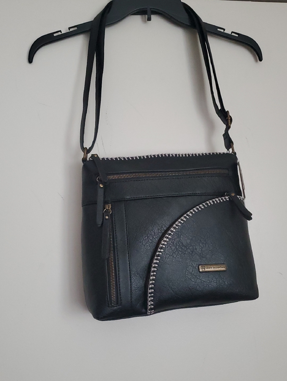 White Mountain Black Crossbody Shoulder Bag with White Contrast Stitching